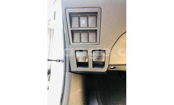 Acheter Import Voiture Toyota Hilux Blanc à Import - Dubai, Namibie Acheter Import Voiture Toyota Hilux Blanc à Import - Dubai, Namibie