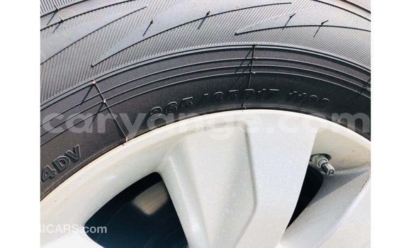 Acheter Import Voiture Toyota Hilux Blanc à Import - Dubai, Namibie Acheter Import Voiture Toyota Hilux Blanc à Import - Dubai, Namibie