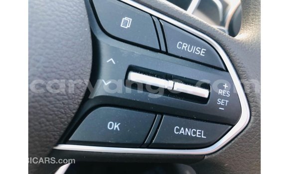 Acheter Import Voiture Hyundai Santa Fe Blanc à Import - Dubai, Namibie Acheter Import Voiture Hyundai Santa Fe Blanc à Import - Dubai, Namibie