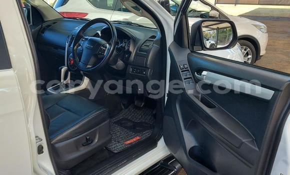 Buy Used Isuzu KB White Car in Windhoek in Namibia Buy Used Isuzu KB White Car in Windhoek in Namibia