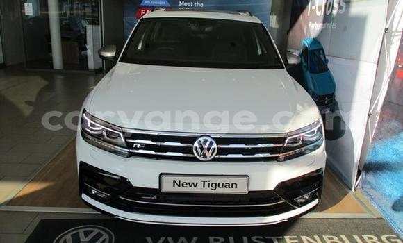 Buy Used Volkswagen Tiguan White Car in Import - Dubai in Namibia