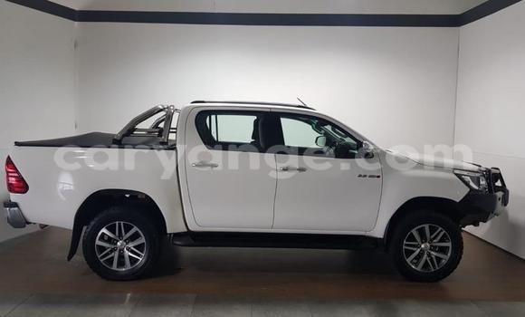 Acheter Occasion Voiture Toyota Hilux Blanc à Gobabis, Omaheke Acheter Occasion Voiture Toyota Hilux Blanc à Gobabis, Omaheke