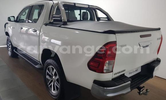 Acheter Occasion Voiture Toyota Hilux Blanc à Gobabis, Omaheke Acheter Occasion Voiture Toyota Hilux Blanc à Gobabis, Omaheke