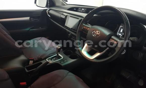 Acheter Occasion Voiture Toyota Hilux Blanc à Gobabis, Omaheke Acheter Occasion Voiture Toyota Hilux Blanc à Gobabis, Omaheke