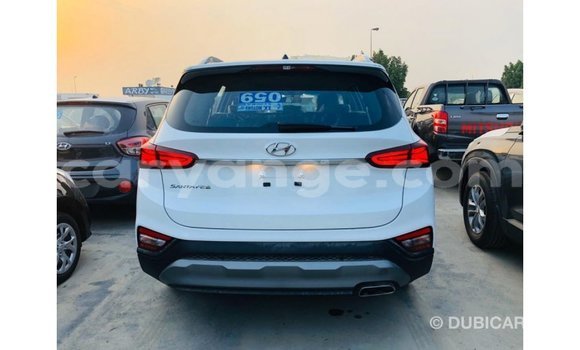 Acheter Import Voiture Hyundai Santa Fe Blanc à Import - Dubai, Namibie Acheter Import Voiture Hyundai Santa Fe Blanc à Import - Dubai, Namibie