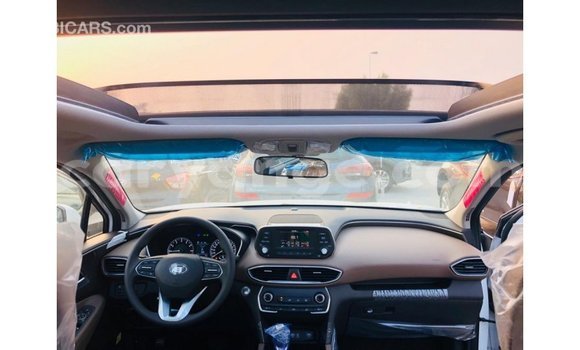 Acheter Import Voiture Hyundai Santa Fe Blanc à Import - Dubai, Namibie Acheter Import Voiture Hyundai Santa Fe Blanc à Import - Dubai, Namibie