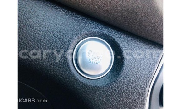 Acheter Import Voiture Hyundai Santa Fe Blanc à Import - Dubai, Namibie Acheter Import Voiture Hyundai Santa Fe Blanc à Import - Dubai, Namibie