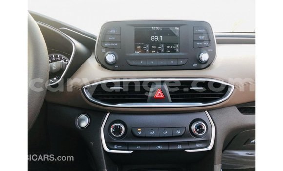 Acheter Import Voiture Hyundai Santa Fe Blanc à Import - Dubai, Namibie Acheter Import Voiture Hyundai Santa Fe Blanc à Import - Dubai, Namibie