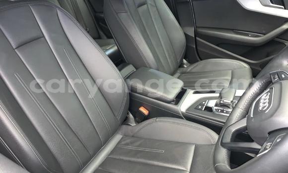 Acheter Occasion Voiture Audi A4 Gris à Import - Dubai, Namibie Acheter Occasion Voiture Audi A4 Gris à Import - Dubai, Namibie