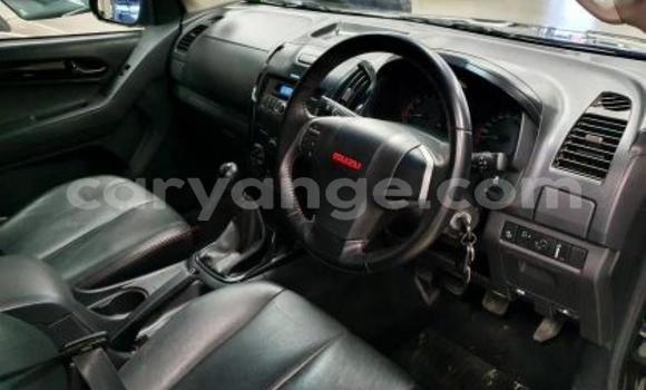 Acheter Occasion Voiture Isuzu KB Noir à Gobabis, Omaheke Acheter Occasion Voiture Isuzu KB Noir à Gobabis, Omaheke
