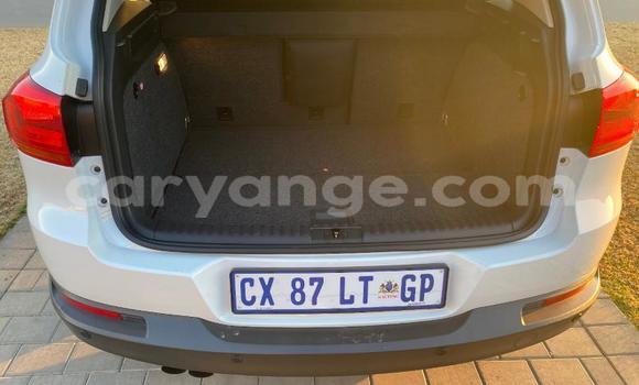 Acheter Occasion Voiture Volkswagen Tiguan Blanc à Karasburg, Karas Acheter Occasion Voiture Volkswagen Tiguan Blanc à Karasburg, Karas