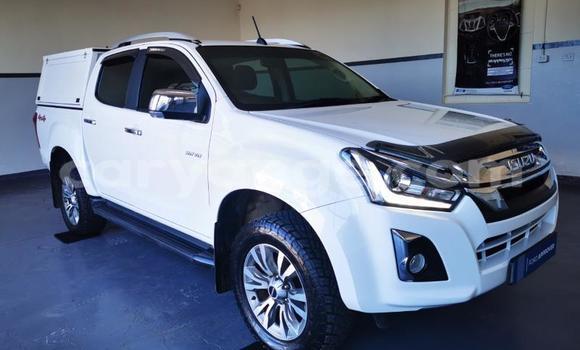 Acheter Occasion Voiture Isuzu D–MAX Blanc à Import - Dubai, Namibie