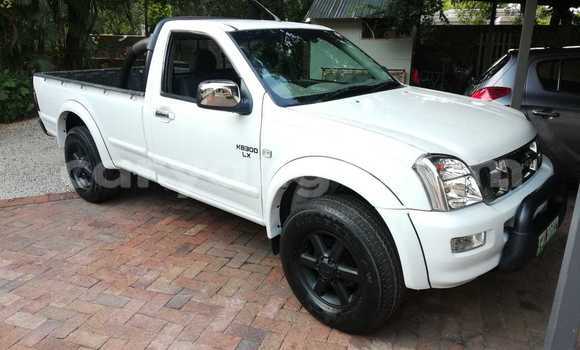 Acheter Occasion Voiture Isuzu KB Blanc à Grootfontein, Namibie Acheter Occasion Voiture Isuzu KB Blanc à Grootfontein, Namibie