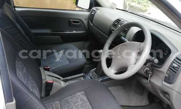 Acheter Occasion Voiture Isuzu KB Blanc à Grootfontein, Namibie Acheter Occasion Voiture Isuzu KB Blanc à Grootfontein, Namibie