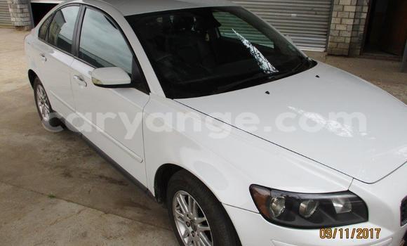 Buy Used Volvo S40 White Car in Walvis Bay in Namibia Buy Used Volvo S40 White Car in Walvis Bay in Namibia