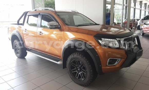 Buy Used Nissan Navara White Car in Grootfontein in Namibia