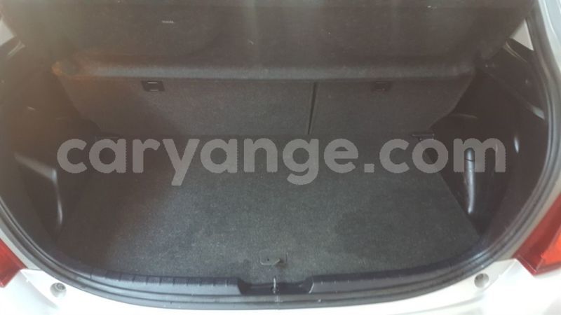 Big with watermark 2012 toyota y2