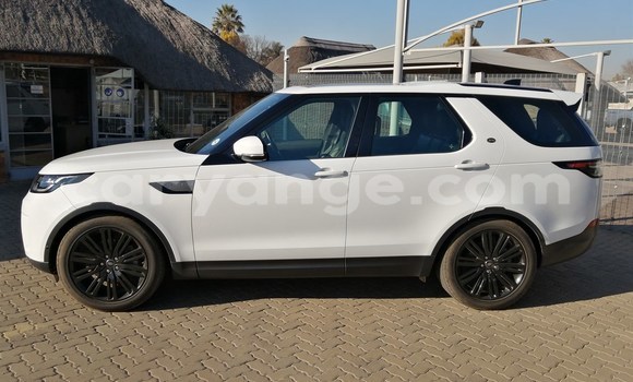 Buy Used Land Rover Discovery White Car in Karasburg in Karas Buy Used Land Rover Discovery White Car in Karasburg in Karas