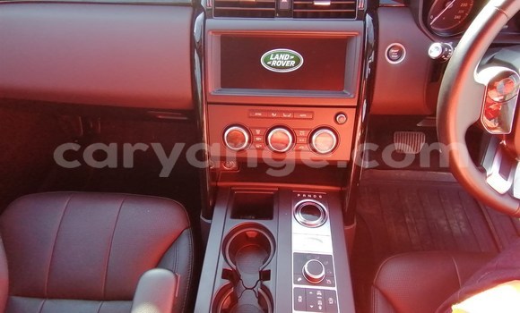 Buy Used Land Rover Discovery White Car in Karasburg in Karas Buy Used Land Rover Discovery White Car in Karasburg in Karas