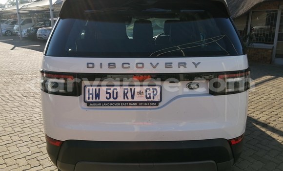 Buy Used Land Rover Discovery White Car in Karasburg in Karas Buy Used Land Rover Discovery White Car in Karasburg in Karas