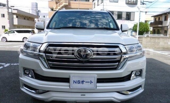 Buy Used Toyota Land Cruiser White Car in Windhoek in Namibia Buy Used Toyota Land Cruiser White Car in Windhoek in Namibia