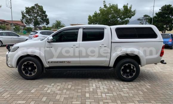 Acheter Occasion Voiture Toyota Hilux Blanc à Gobabis, Omaheke Acheter Occasion Voiture Toyota Hilux Blanc à Gobabis, Omaheke