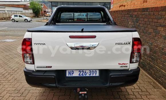 Acheter Occasion Voiture Toyota Hilux Blanc à Karasburg, Karas Acheter Occasion Voiture Toyota Hilux Blanc à Karasburg, Karas
