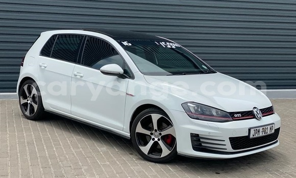 Acheter Occasion Voiture Volkswagen Golf GTI Blanc à Karasburg, Karas Acheter Occasion Voiture Volkswagen Golf GTI Blanc à Karasburg, Karas