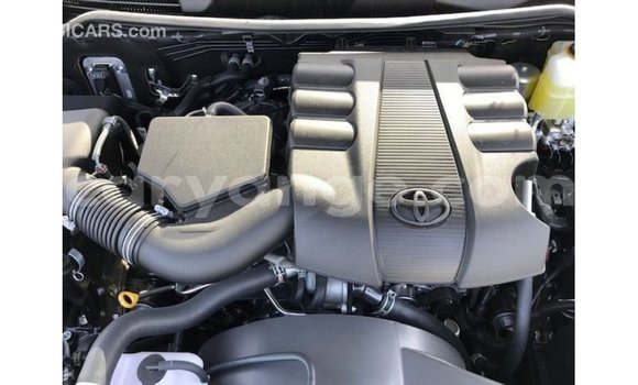 Acheter Import Voiture Toyota Land Cruiser Noir à Import - Dubai, Namibie Acheter Import Voiture Toyota Land Cruiser Noir à Import - Dubai, Namibie