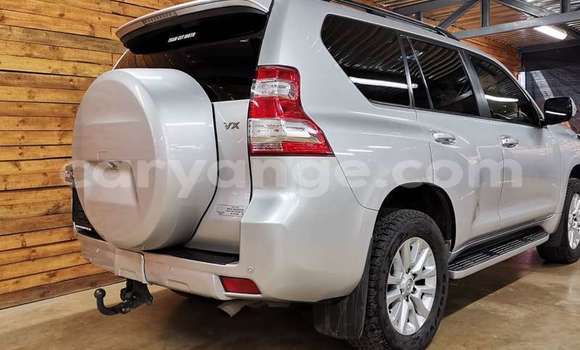 Acheter Occasion Voiture Toyota Prado Blanc à Gobabis, Omaheke Acheter Occasion Voiture Toyota Prado Blanc à Gobabis, Omaheke