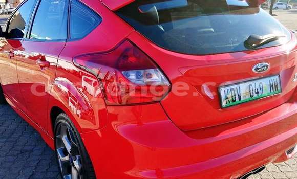 Acheter Occasion Voiture Ford Focus Rouge à Aranos, Hardap Acheter Occasion Voiture Ford Focus Rouge à Aranos, Hardap