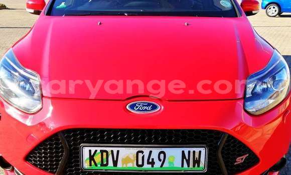 Acheter Occasion Voiture Ford Focus Rouge à Aranos, Hardap Acheter Occasion Voiture Ford Focus Rouge à Aranos, Hardap