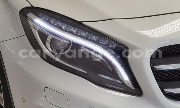 Acheter Occasion Voiture Mercedes-Benz 250 Blanc à Import - Dubai, Namibie Acheter Occasion Voiture Mercedes-Benz 250 Blanc à Import - Dubai, Namibie