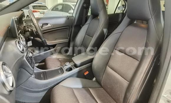 Acheter Occasion Voiture Mercedes-Benz 250 Blanc à Import - Dubai, Namibie Acheter Occasion Voiture Mercedes-Benz 250 Blanc à Import - Dubai, Namibie