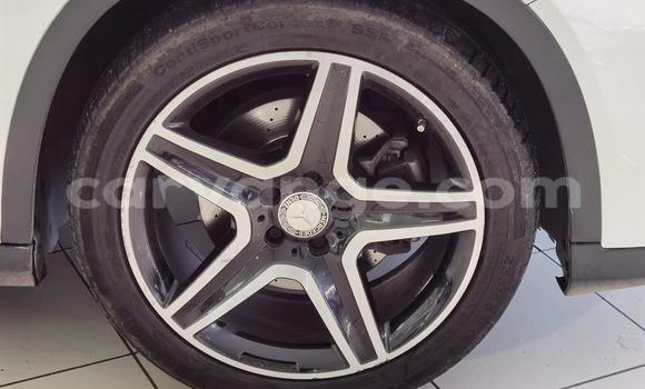 Acheter Occasion Voiture Mercedes-Benz 250 Blanc à Import - Dubai, Namibie Acheter Occasion Voiture Mercedes-Benz 250 Blanc à Import - Dubai, Namibie