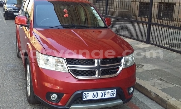 Acheter Occasion Voiture Dodge Journey Rouge à Windhoek, Namibie Acheter Occasion Voiture Dodge Journey Rouge à Windhoek, Namibie