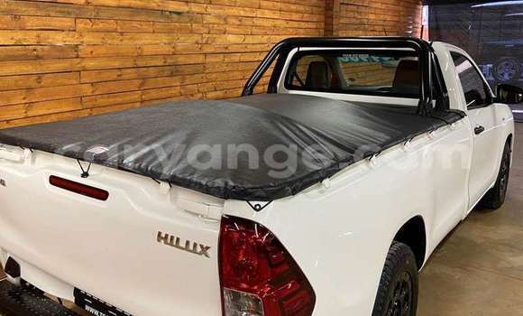 Acheter Occasion Voiture Toyota Hilux Blanc à Aranos, Hardap