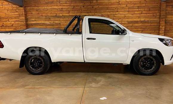Acheter Occasion Voiture Toyota Hilux Blanc à Aranos, Hardap Acheter Occasion Voiture Toyota Hilux Blanc à Aranos, Hardap
