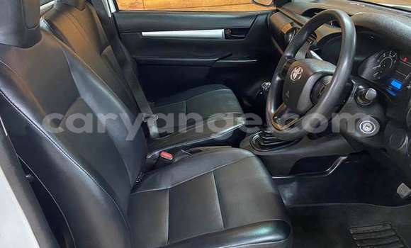 Acheter Occasion Voiture Toyota Hilux Blanc à Aranos, Hardap Acheter Occasion Voiture Toyota Hilux Blanc à Aranos, Hardap