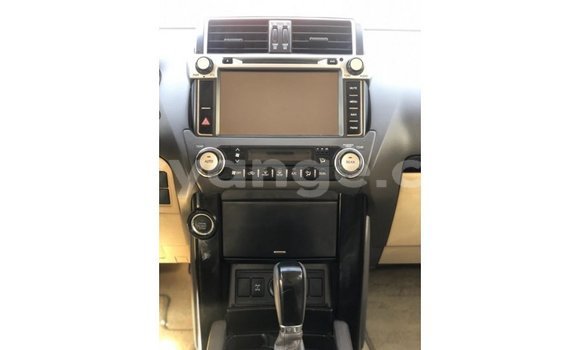 Acheter Import Voiture Toyota Prado Blanc à Import - Dubai, Namibie Acheter Import Voiture Toyota Prado Blanc à Import - Dubai, Namibie