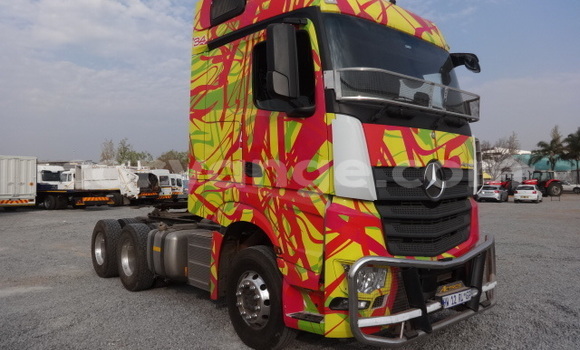 Buy Used Mercedes‒Benz 2644 Red Truck in Windhoek in Namibia Buy Used Mercedes‒Benz 2644 Red Truck in Windhoek in Namibia