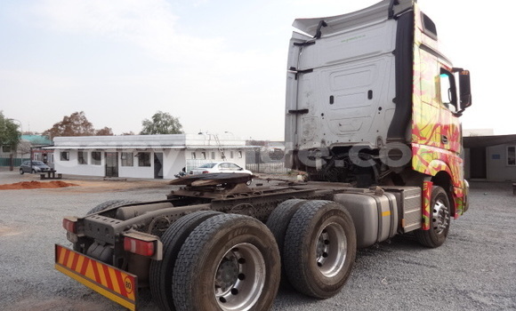 Buy Used Mercedes‒Benz 2644 Red Truck in Windhoek in Namibia Buy Used Mercedes‒Benz 2644 Red Truck in Windhoek in Namibia