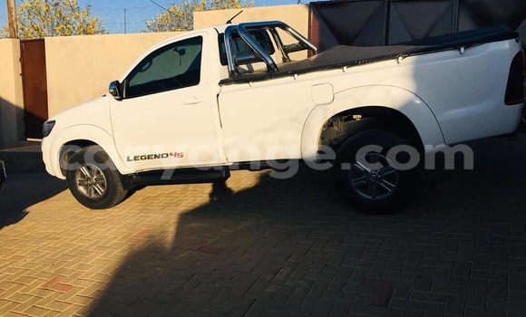 Buy Used Toyota Hilux Silver Car in Windhoek in Namibia Buy Used Toyota Hilux Silver Car in Windhoek in Namibia