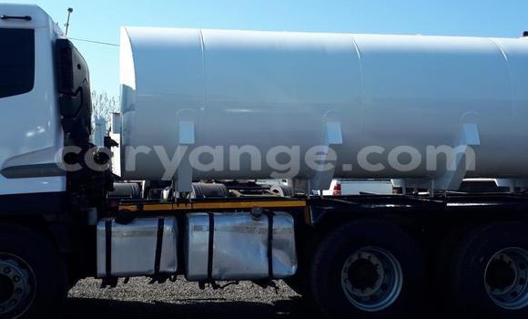 Buy Used Nissan UD White Truck in Windhoek in Namibia Buy Used Nissan UD White Truck in Windhoek in Namibia