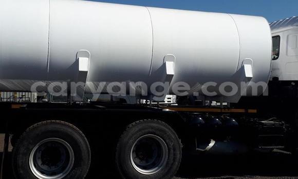 Buy Used Nissan UD White Truck in Windhoek in Namibia Buy Used Nissan UD White Truck in Windhoek in Namibia