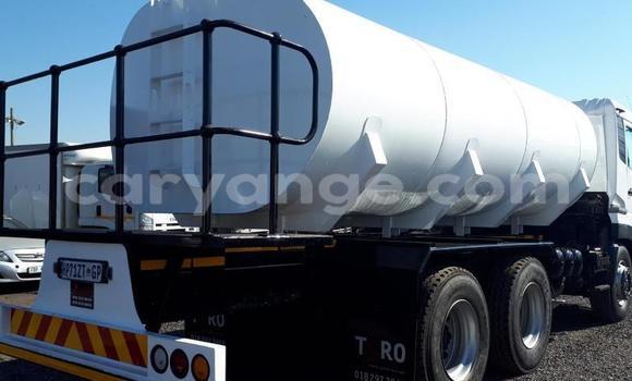 Buy Used Nissan UD White Truck in Windhoek in Namibia Buy Used Nissan UD White Truck in Windhoek in Namibia