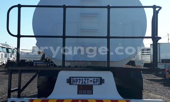 Buy Used Nissan UD White Truck in Windhoek in Namibia Buy Used Nissan UD White Truck in Windhoek in Namibia