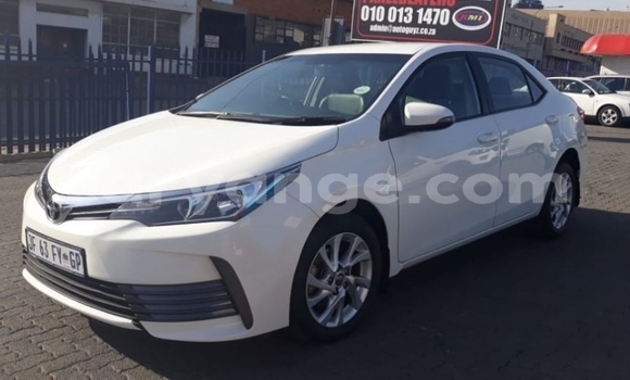 Acheter Occasion Voiture Toyota Corolla Blanc à Windhoek, Namibie Acheter Occasion Voiture Toyota Corolla Blanc à Windhoek, Namibie