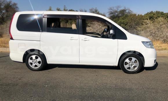 Acheter Occasion Voiture Nissan Serena Blanc à Windhoek, Namibie Acheter Occasion Voiture Nissan Serena Blanc à Windhoek, Namibie