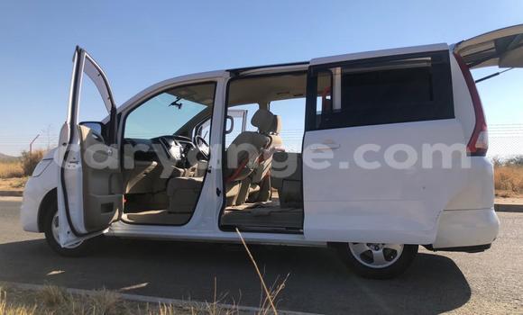 Buy Used Nissan Serena White Car in Windhoek in Namibia Buy Used Nissan Serena White Car in Windhoek in Namibia